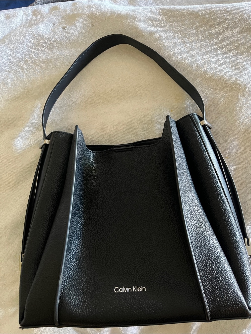 ♦️CALVIN KLEIN Black Textured Leather Shoulder Tote